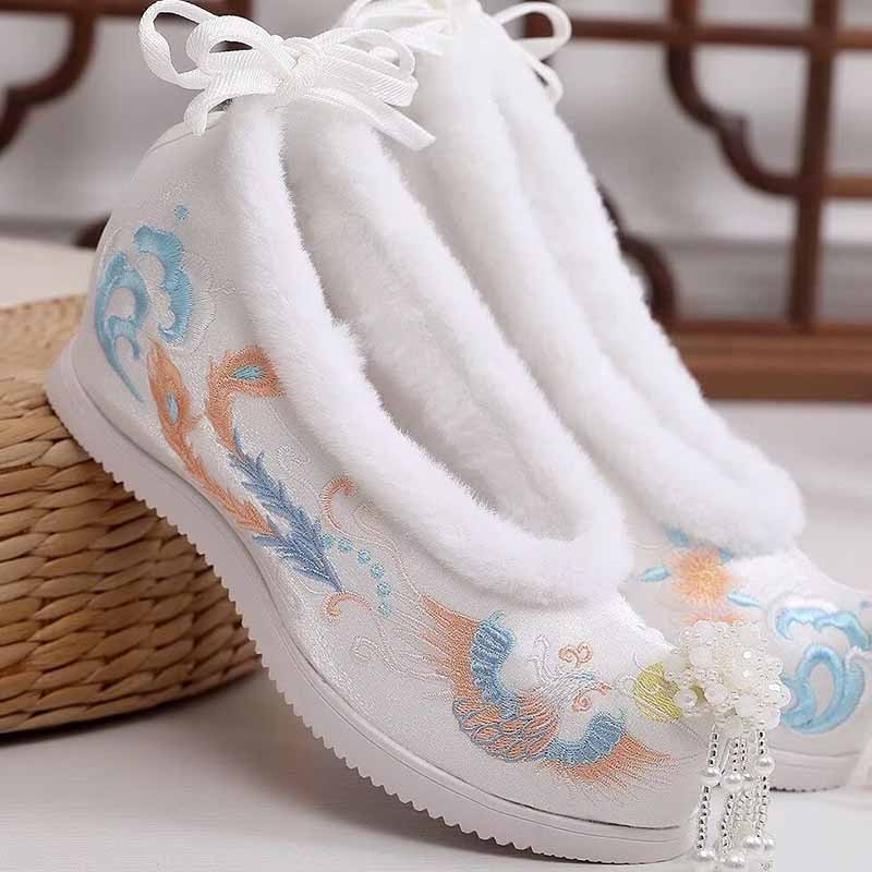 Embroidery White - Sepatu Hanfu Musim Dingin Wanita Sepatu