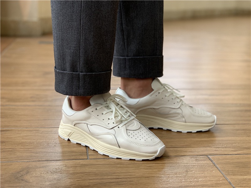 Embroidery White - Sepatu Kasual Pria Sol Tebal Putih