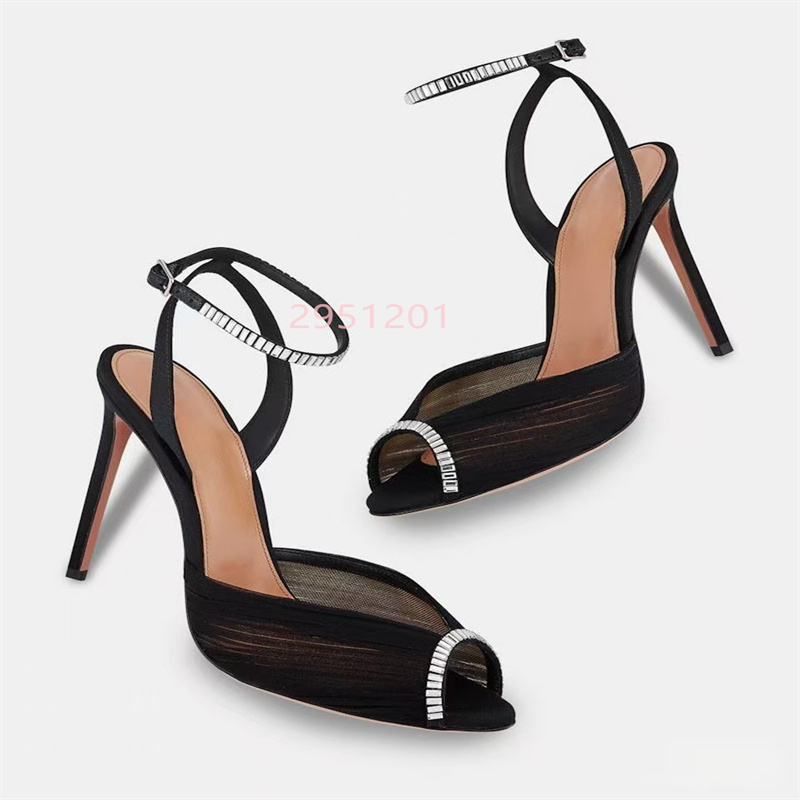 Embroidery White - Sandal Wanita Kristal V Ujung Runcing