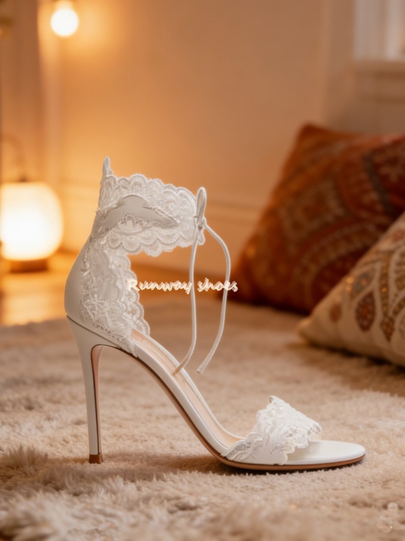 Sepatu Pernikahan Putih dengan - Embroidery White ulasan dan harga
