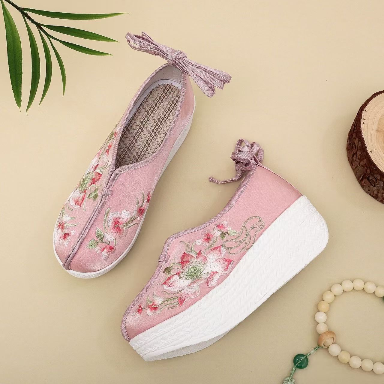 Sepatu Wanita Gaya Etnik Wedge - Embroidery Skirt ulasan dan harga