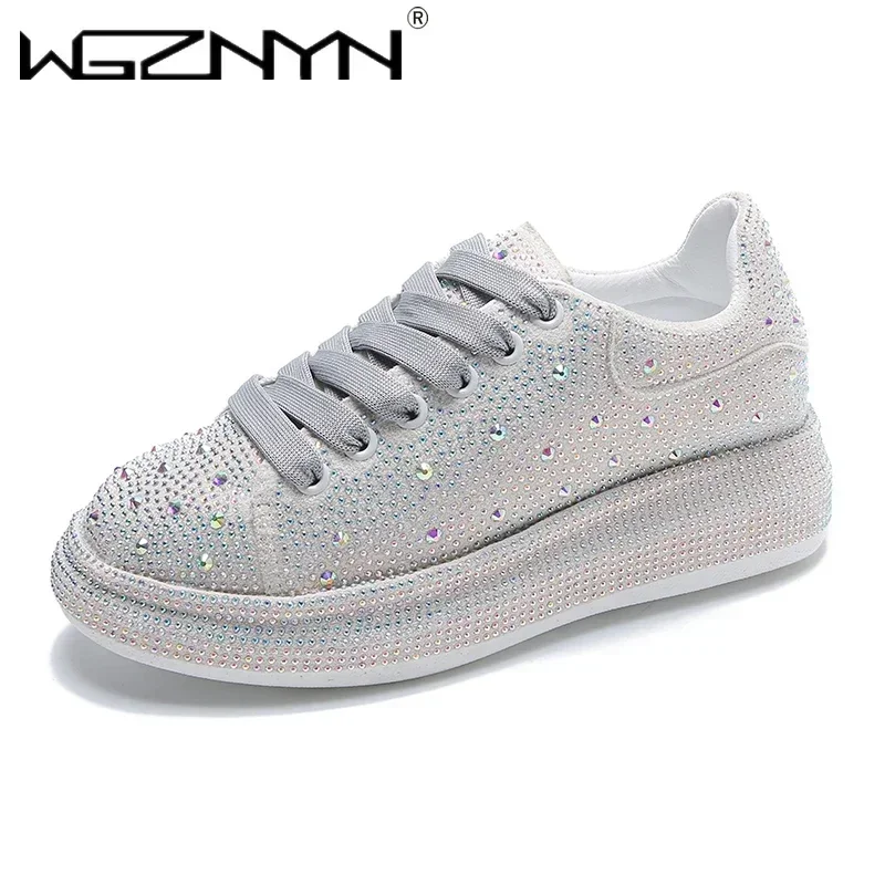 Sepatu Kets Berkilau Kasual Fa - Embroidery White ulasan dan harga
